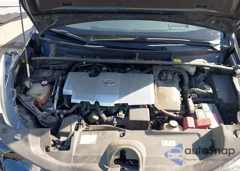 2017 Toyota Prius Three z USA, uszkodzony, nr VIN JTDKARFU8H3043192